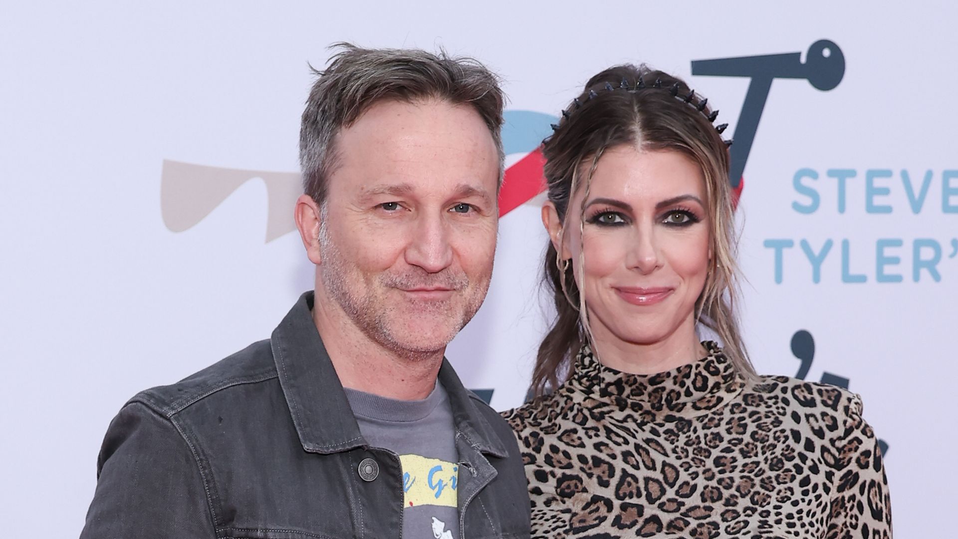 kelly rizzo breckin meyer red carpet debut grammys viewing party 2024