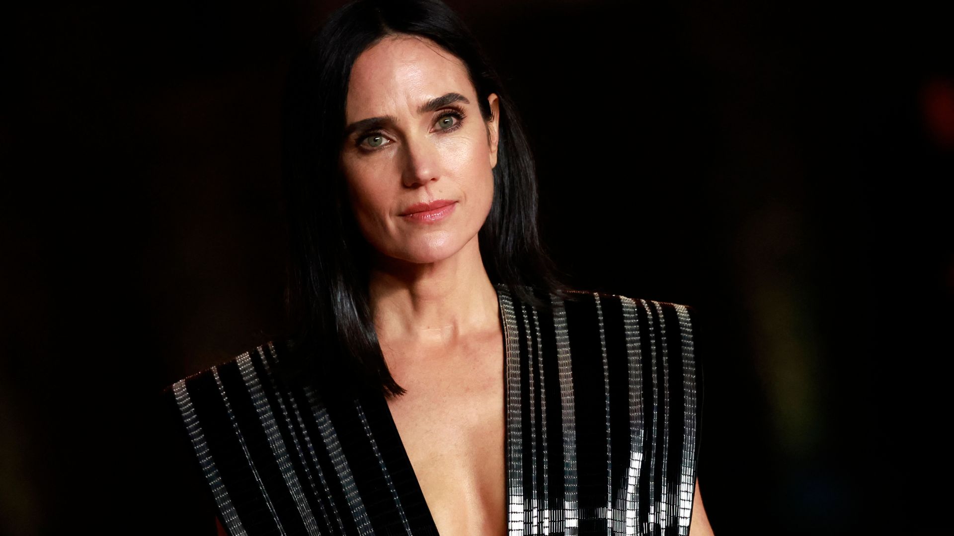 Jennifer Connelly is the spitting image of her mom in head-turning family throwback photo