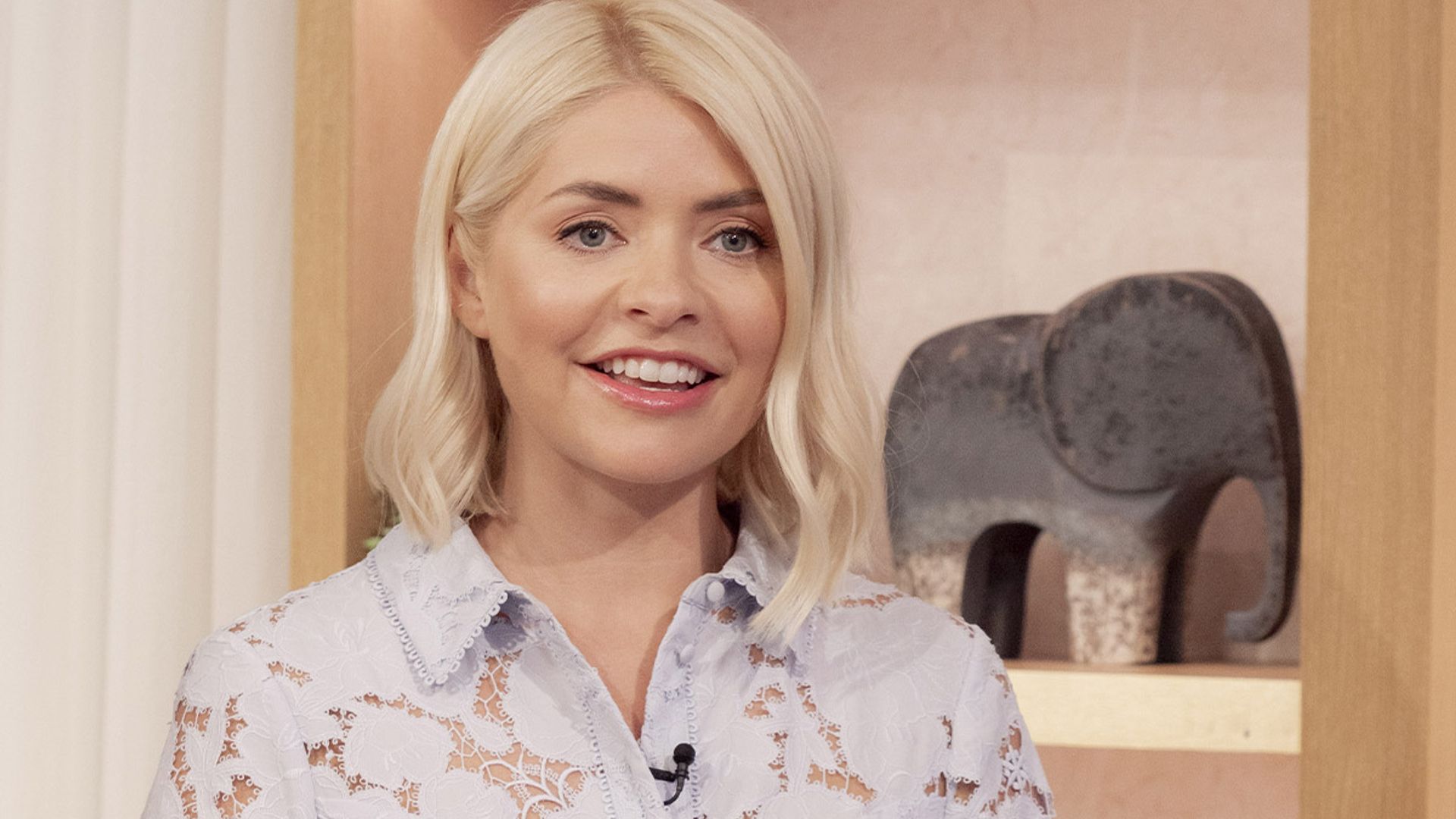 holly willoughby childhood home