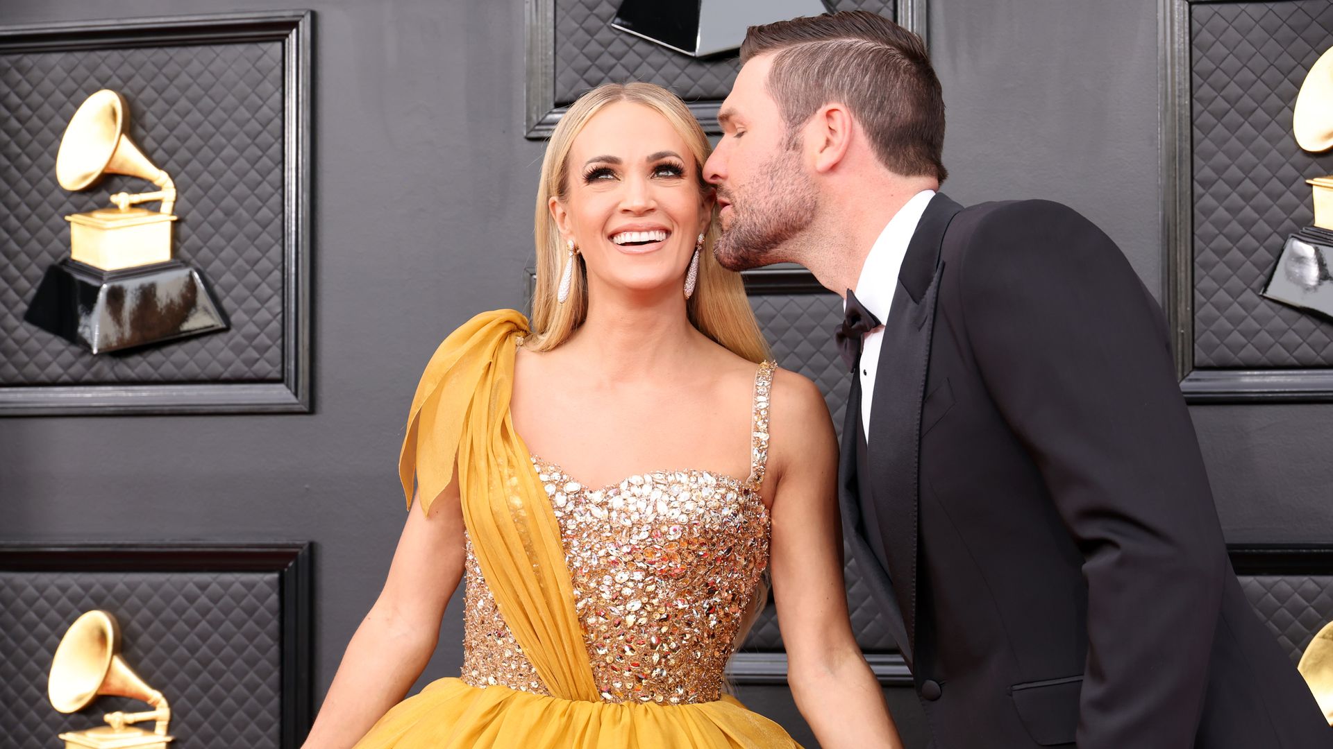 carrie underwood mike fisher grammys 2022