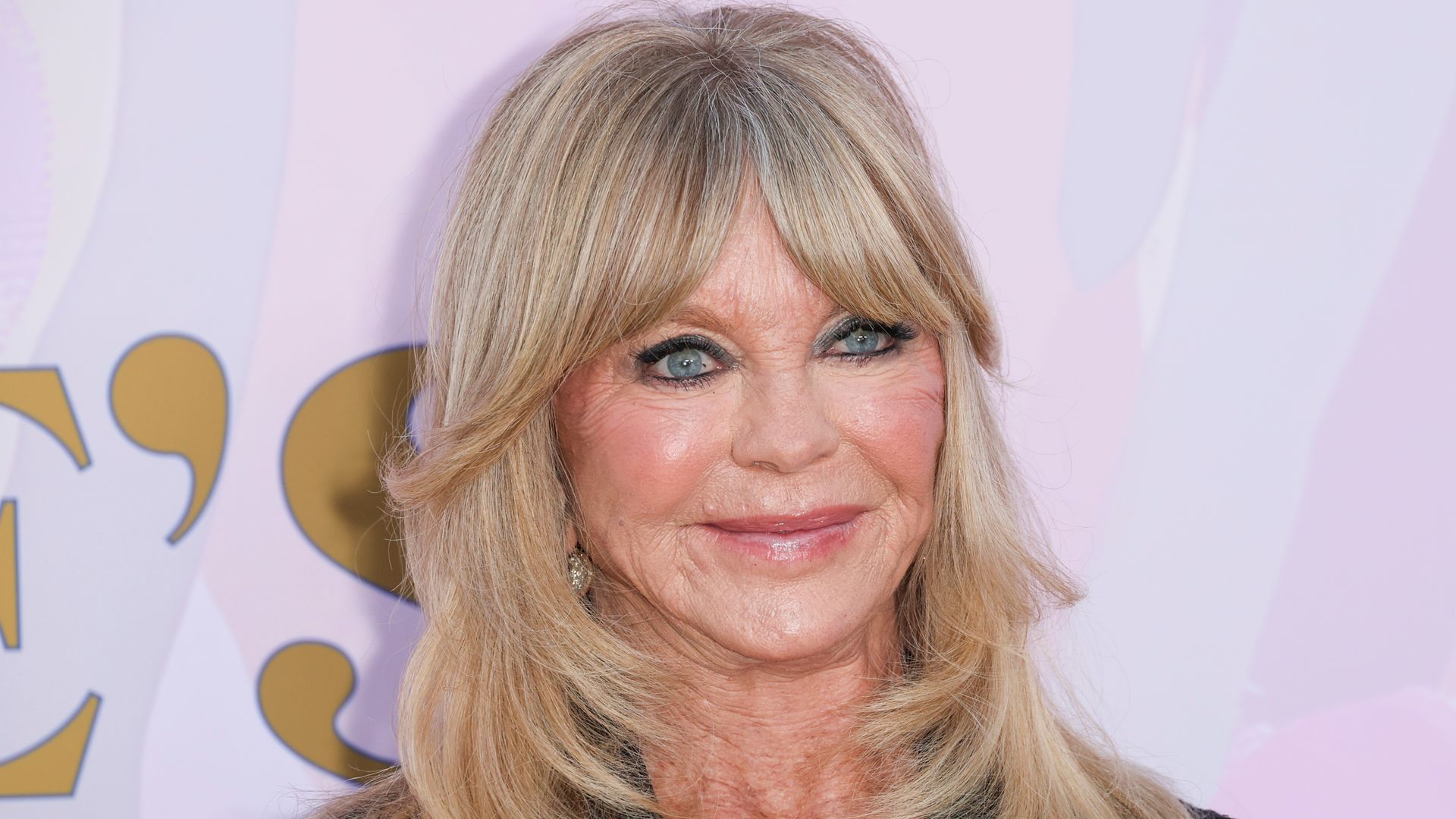 Goldie Hawn makes very personal revelation about past struggles in new video