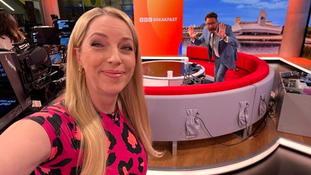 Emma Vardy selfie with Jon Kay in BBC Breakfast studio
