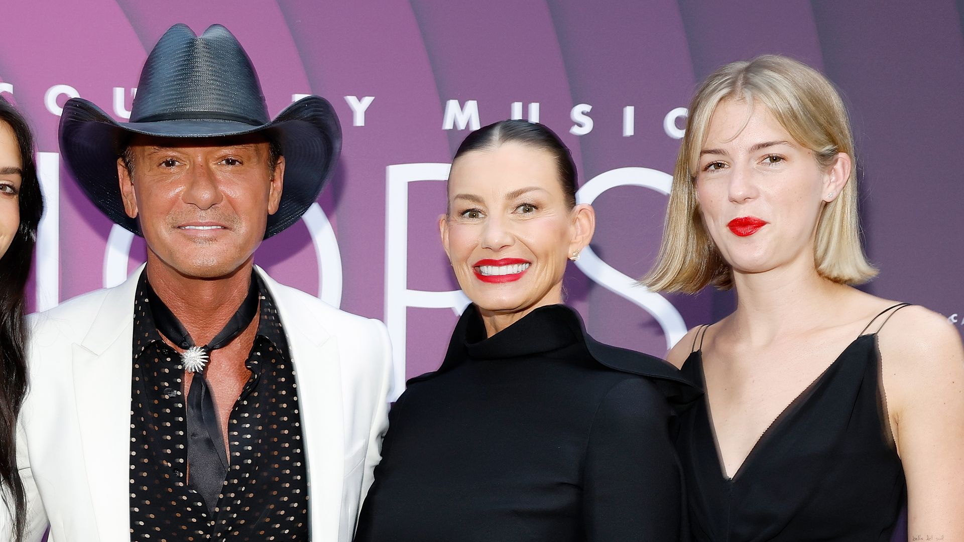 Tim McGraw's 'remarkable' middle daughter confuses fans for mom Faith Hill in new birthday tribute