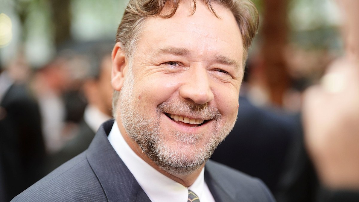 Russell Crowe unveils dramatic weight loss in latest outing - see his incredible transformation