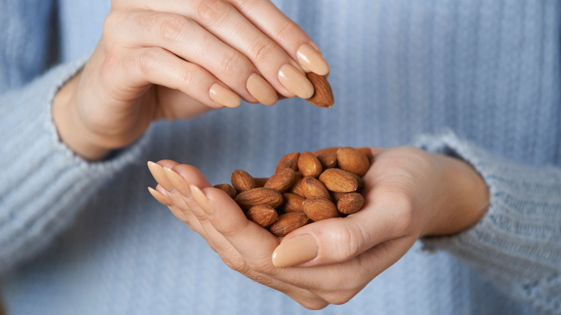 What is an 'almond mum'? 10 ways to help kids develop healthy food habits