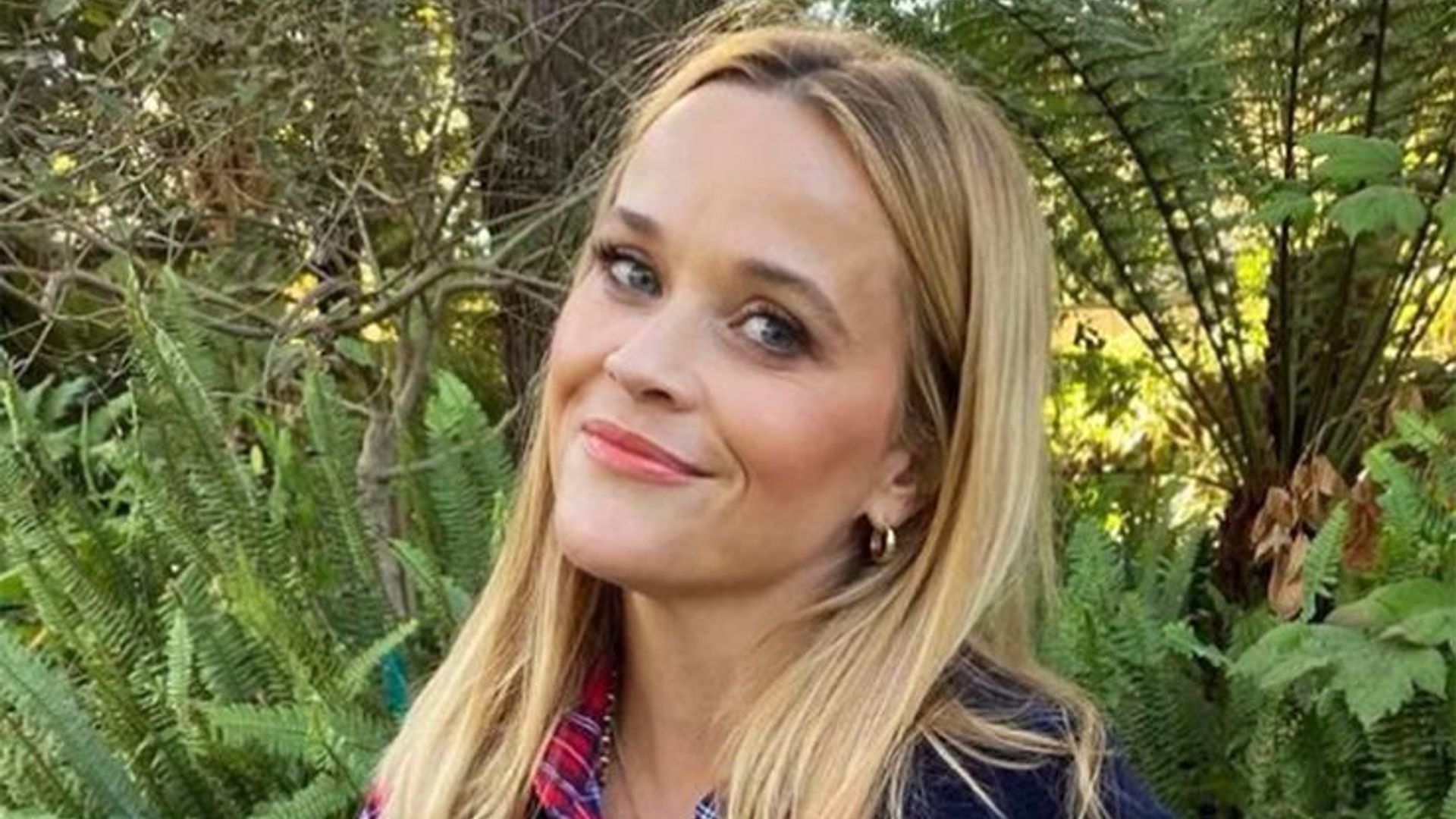 reese witherspoon garden