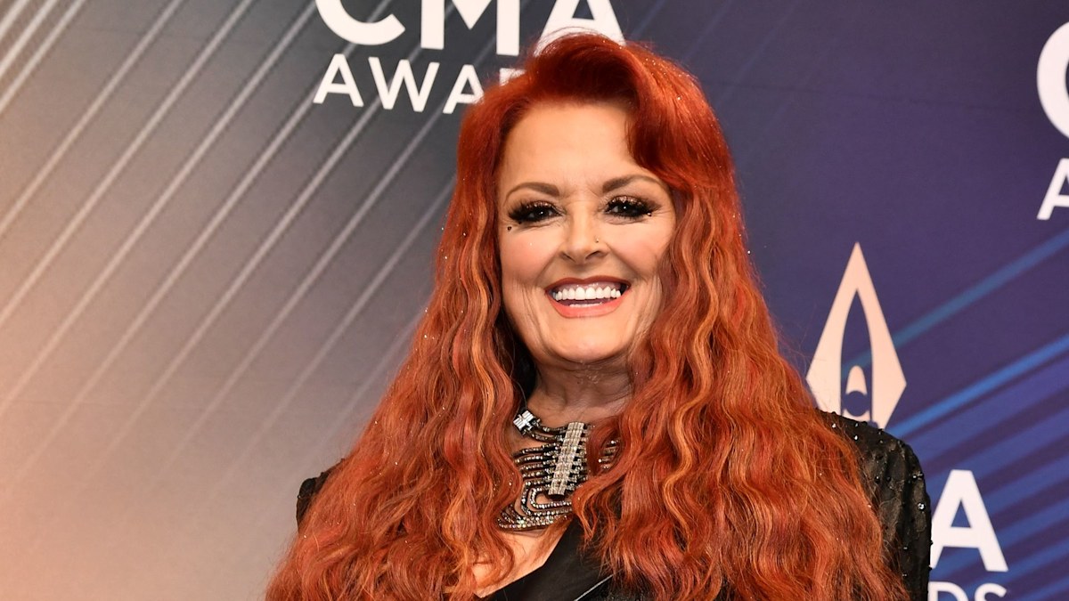 Wynonna Judd responds to concerned fans after CMA performance HELLO!