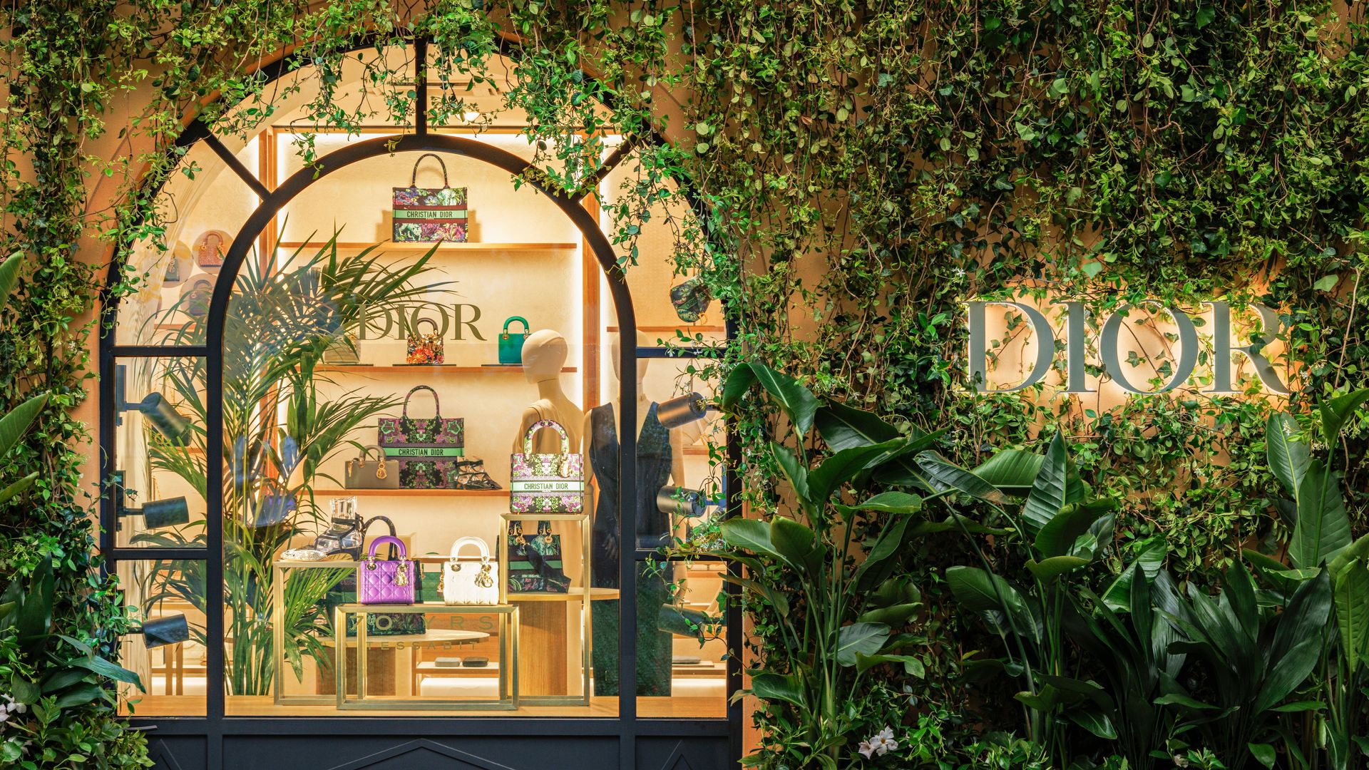 Dior's Got A Pop-Up Boutique At Harrods Until August 31