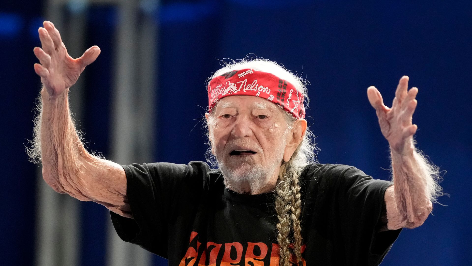 Willie Nelson, 92, shuts down death rumors in the most iconic way