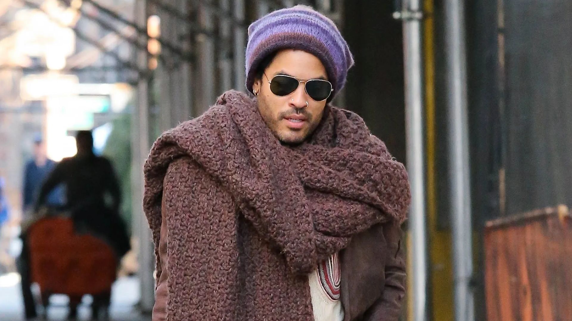 The actor made waves with his XL scarf back in 2012