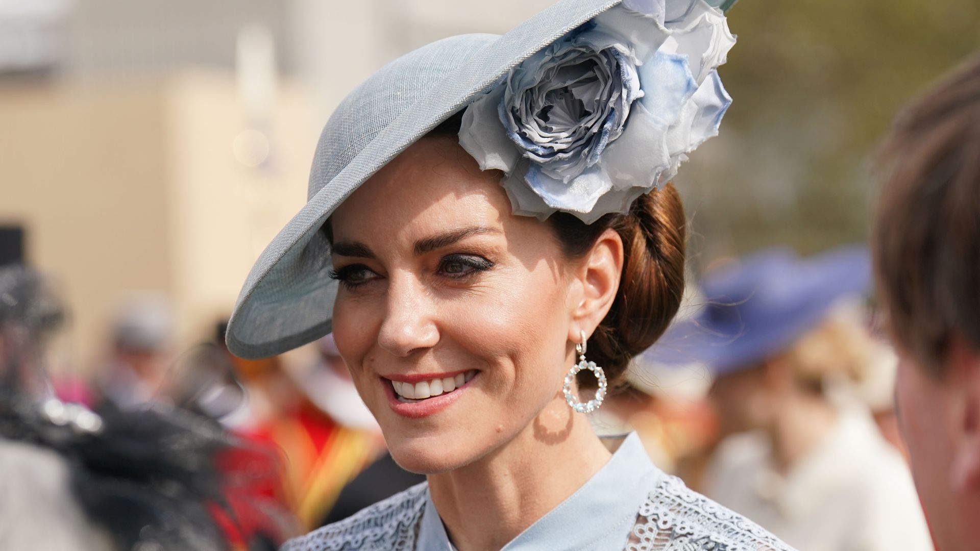 Kate Middleton finally shows off late Queen's £2.4m necklace she wore ...