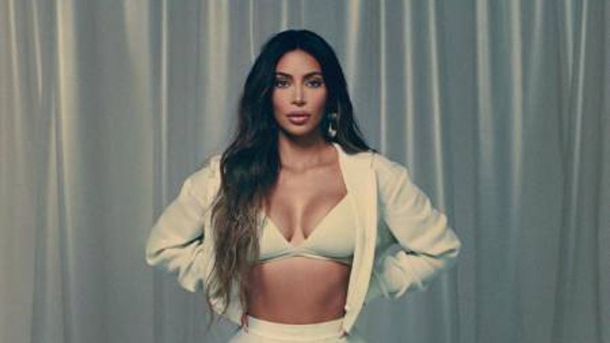 Review: I Tried Kim Kardashian's SKIMS Summer Sleep Set