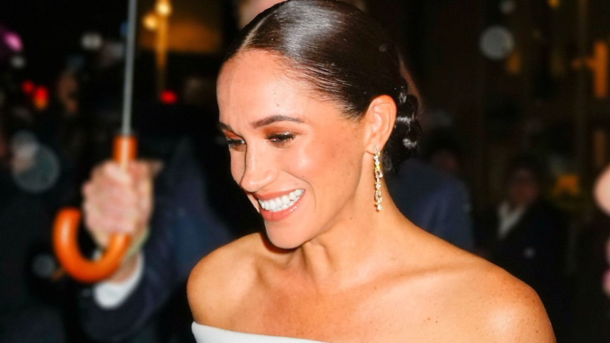 Meghan Markle wears late Princess Diana's $90,000 aquamarine ring