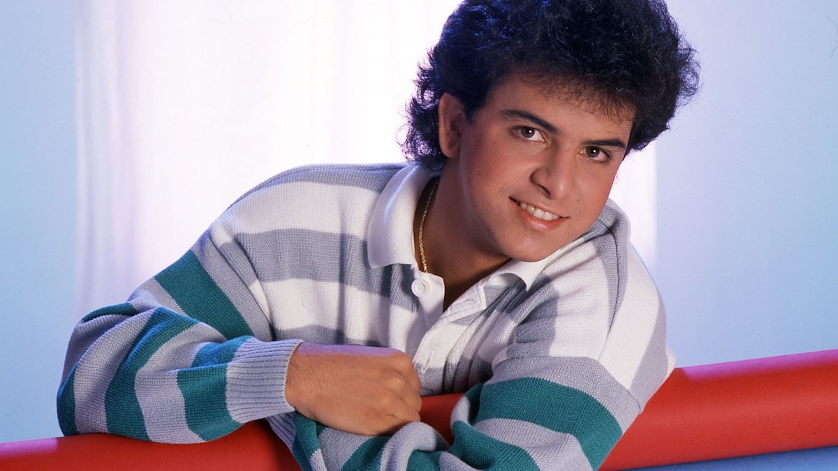 1980s teen pop sensation looks unrecognizable in new TikTok videos – decades after quitting the music industry