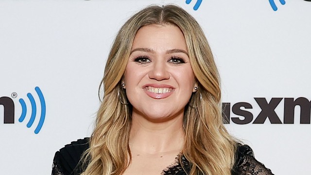 Kelly Clarkson visits SiriusXM Studios on October 16, 2023 in New York City.