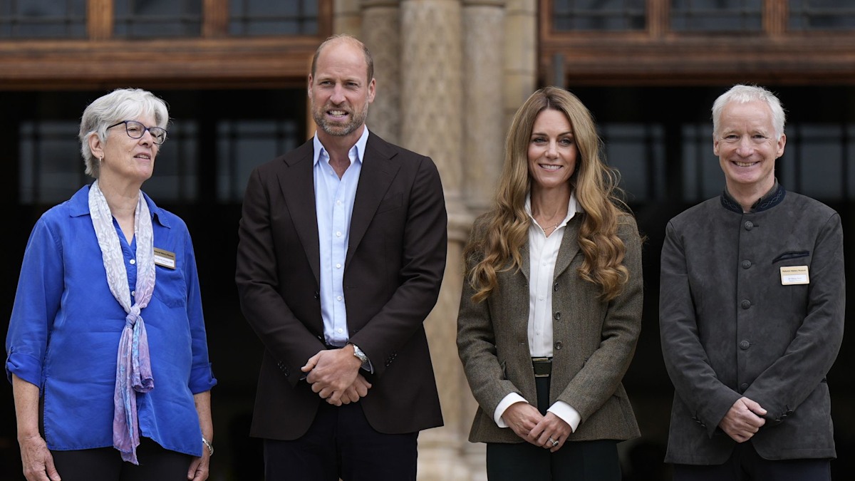 Beaming Princess Kate returns to royal duties alongside Prince William after 7-week break