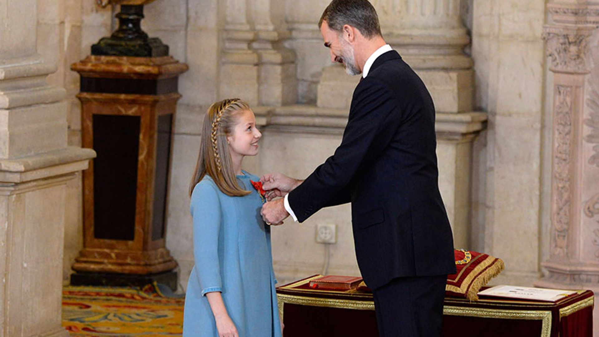 king felipe leonor order