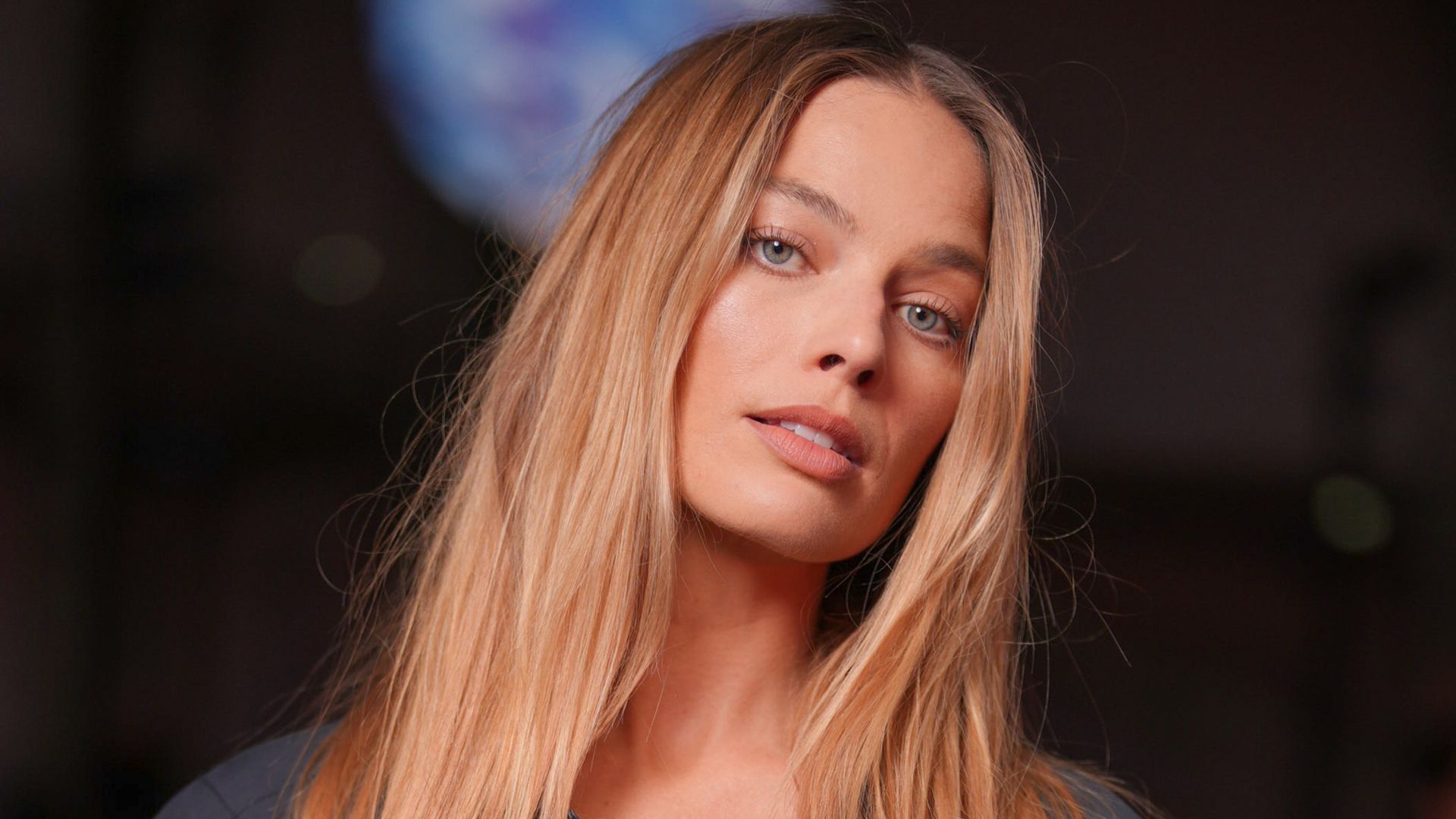 Margot Robbie at the Chanel fashion show as part of Spring/Summer 2026 Paris Fashion Week held at Grand Palais on October 06, 2025 in Paris, France