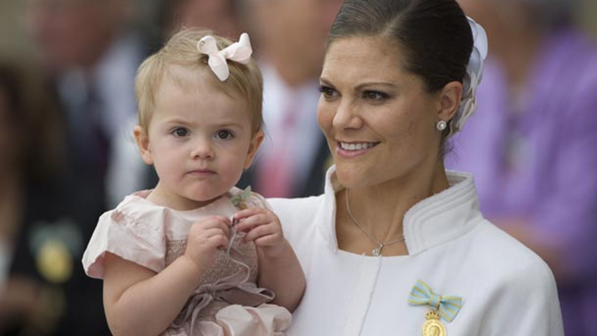 Swedish royals congratulate Princess Madeleine following the birth of her daughter