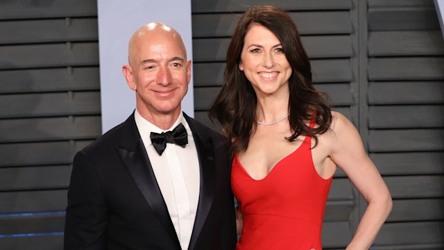 Jeff Bezos and MacKenzie Bezos attends the 2018 Vanity Fair Oscar Party hosted by Radhika Jones at Wallis Annenberg Center for the Performing Arts on March 04, 2018 in Beverly Hills, California