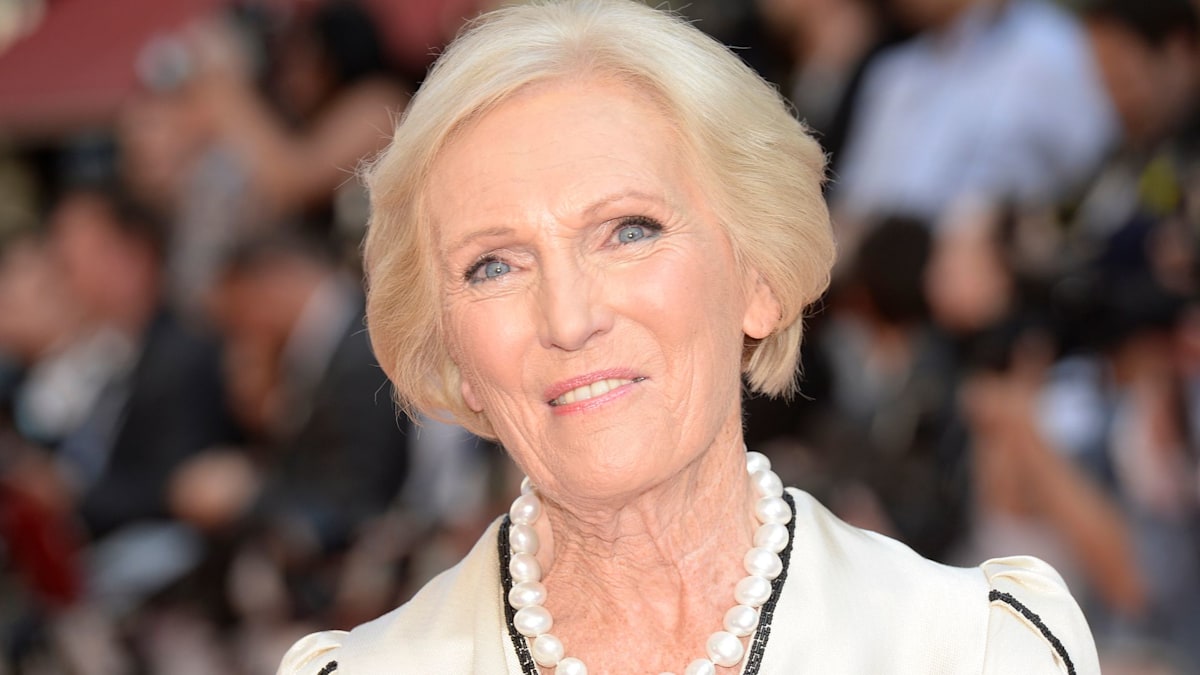 Mary Berry is a vision in seriously surprising £5 wedding dress | HELLO!