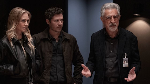 L-R: A.J. Cook as Jennifer Jareau, Zach Gilford as Elias Voit and Joe Mantegna as David Rossi in Criminal Minds:Evolution