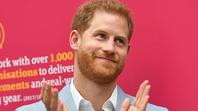 prince harry clapping sheffield