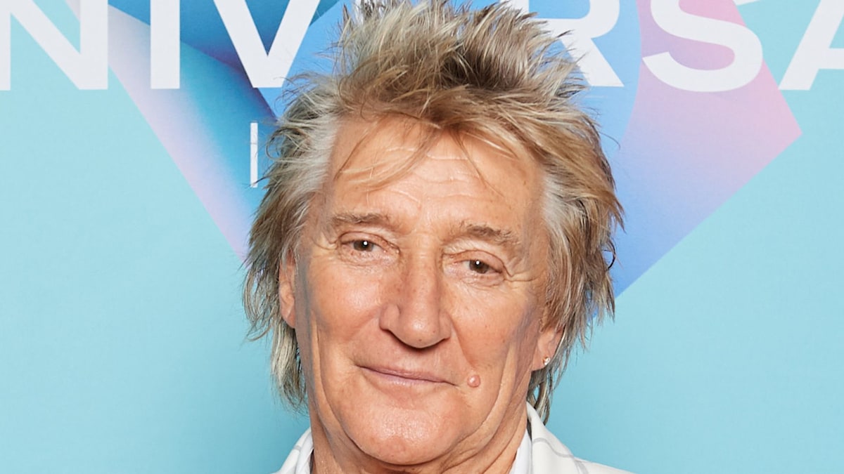 Rod Stewart flooded with support as he shares huge news