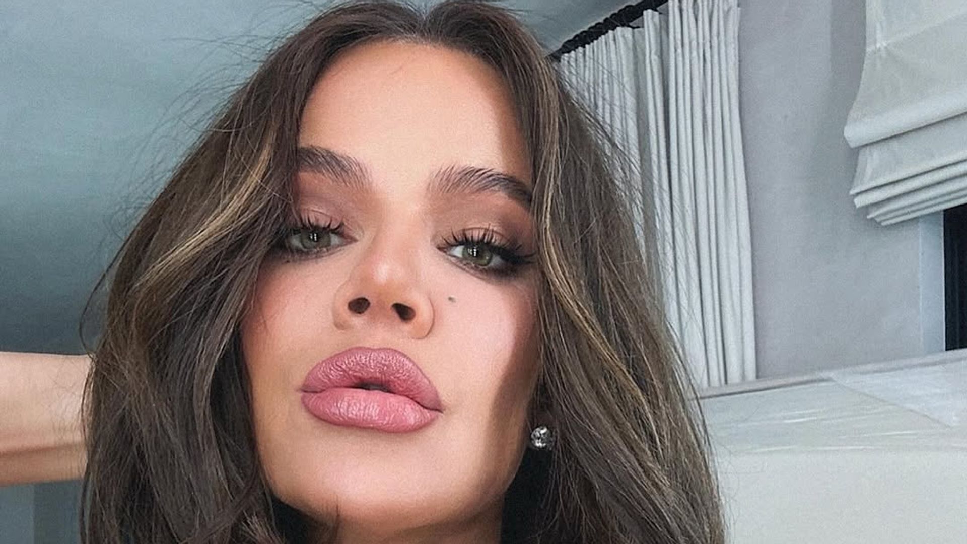 Khloe Kardashian debuts a chestnut brown bob