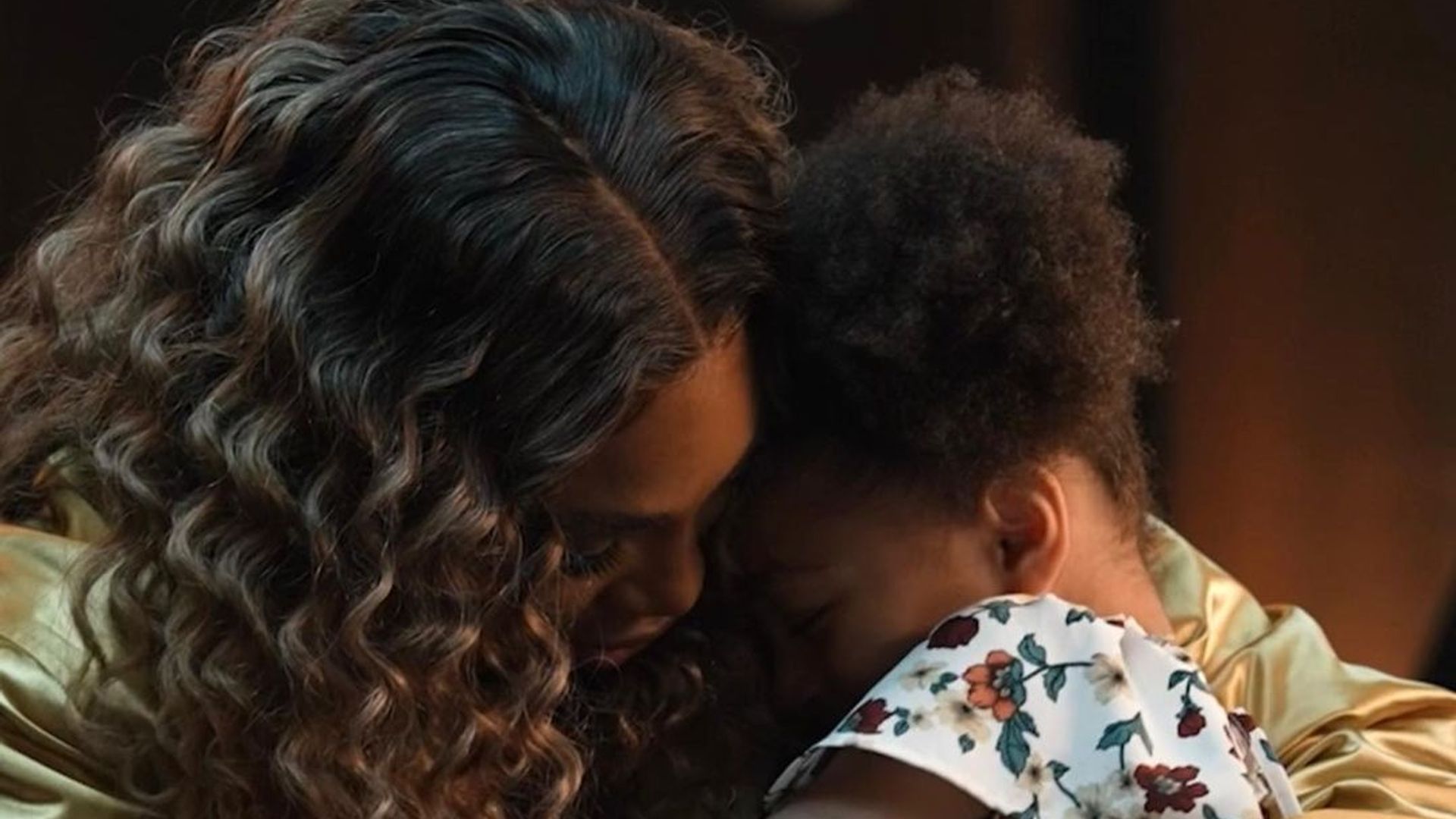 Serena Williams hugs her daughter Olympia