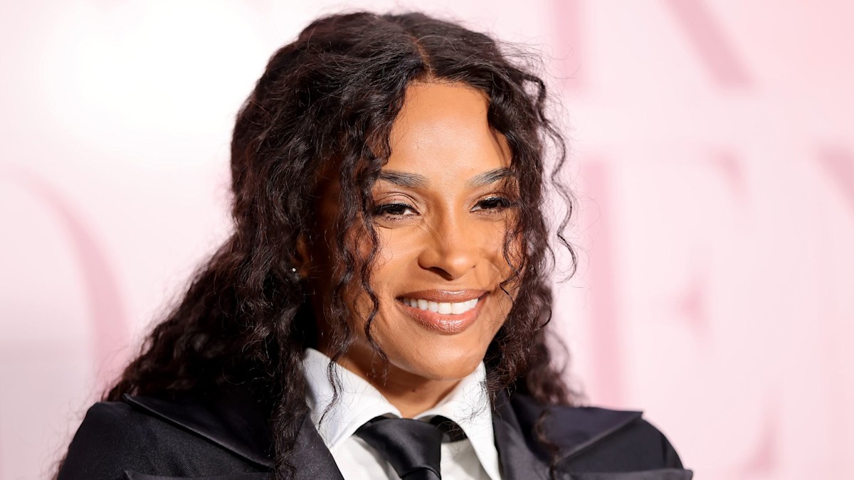 Ciara’s daughter, 8, has us seeing double as they twin in latest photos