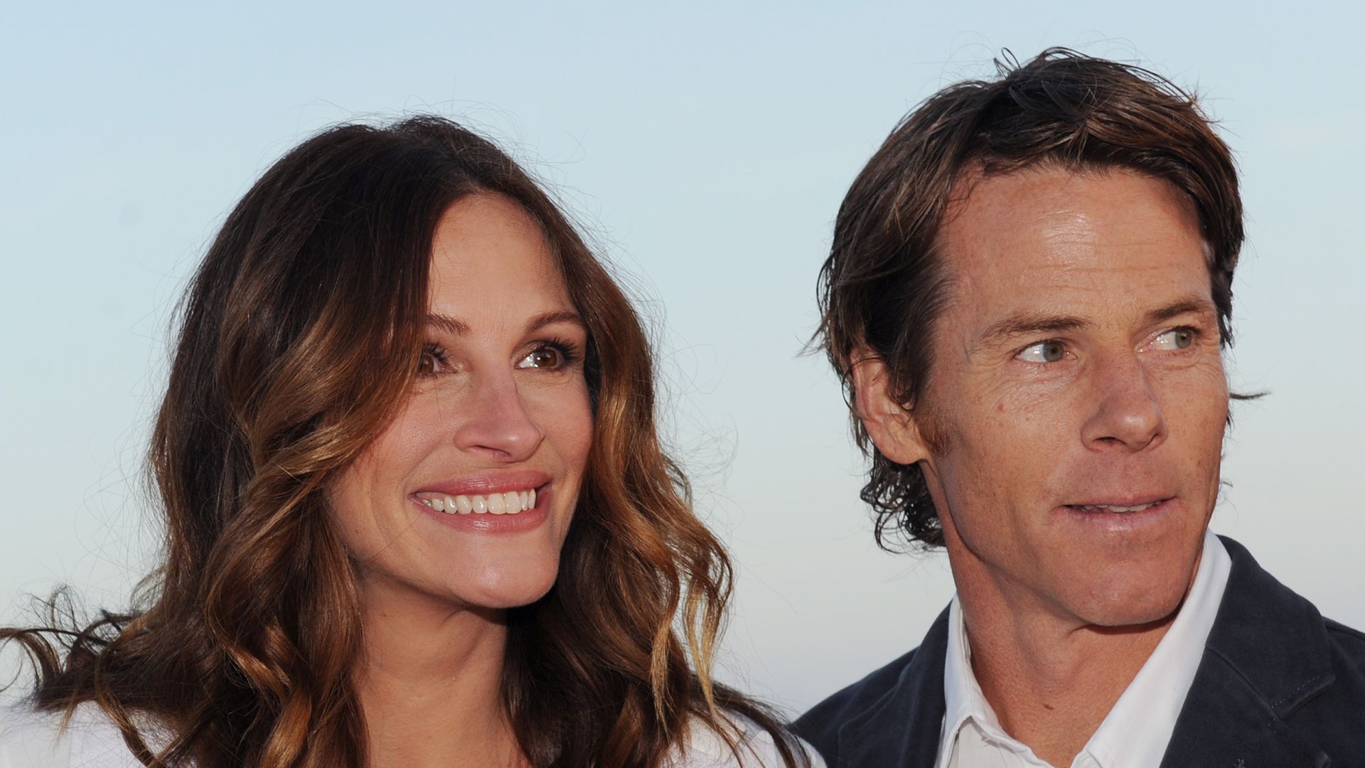 Julia Roberts is glowing in unseen baby bump photo with husband Danny Moder taken from the archives