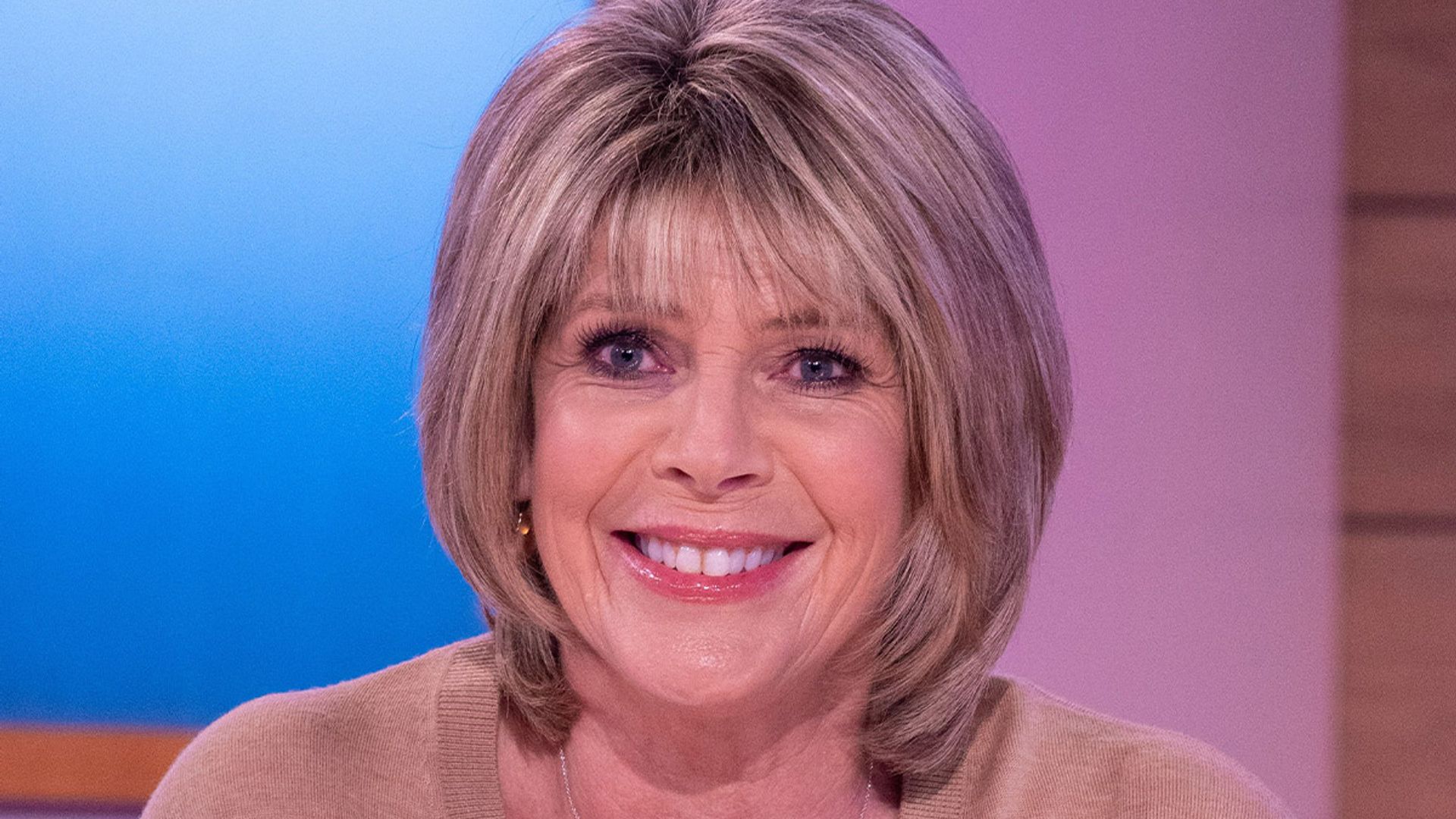 ruth langsford cleaning