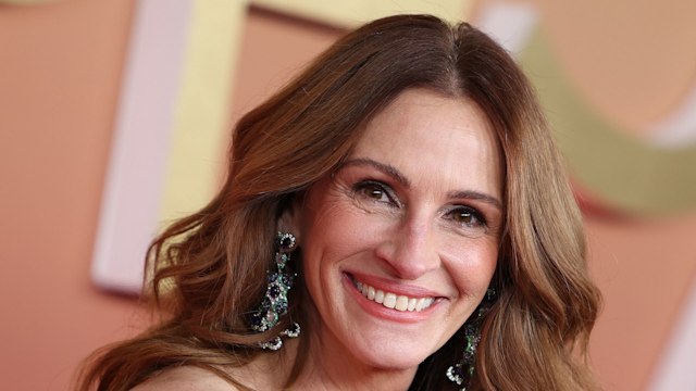Julia Roberts arrives at the 50th Cesar Film Awards at L'Olympia on February 28, 2025 in Paris, France.