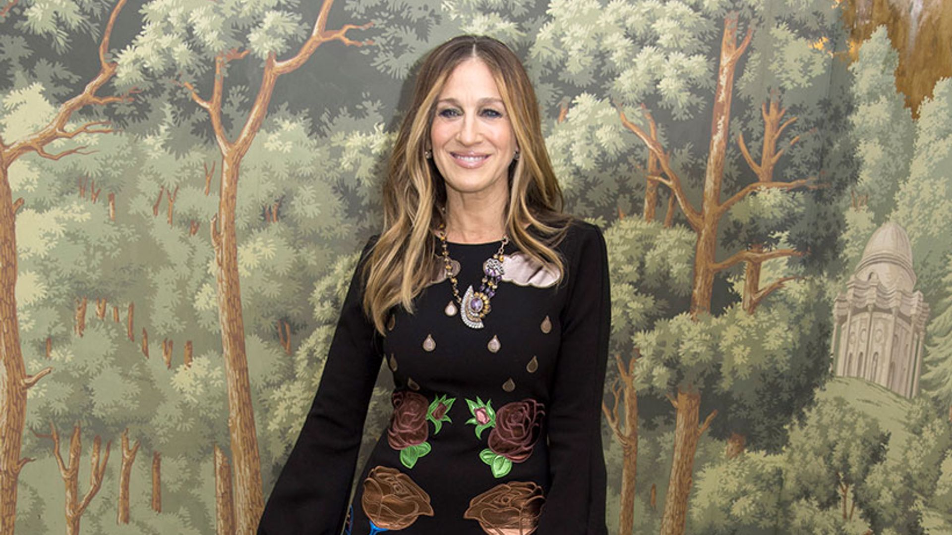HELLO!'s amazing auction: win a shopping spree with Sarah Jessica Parker