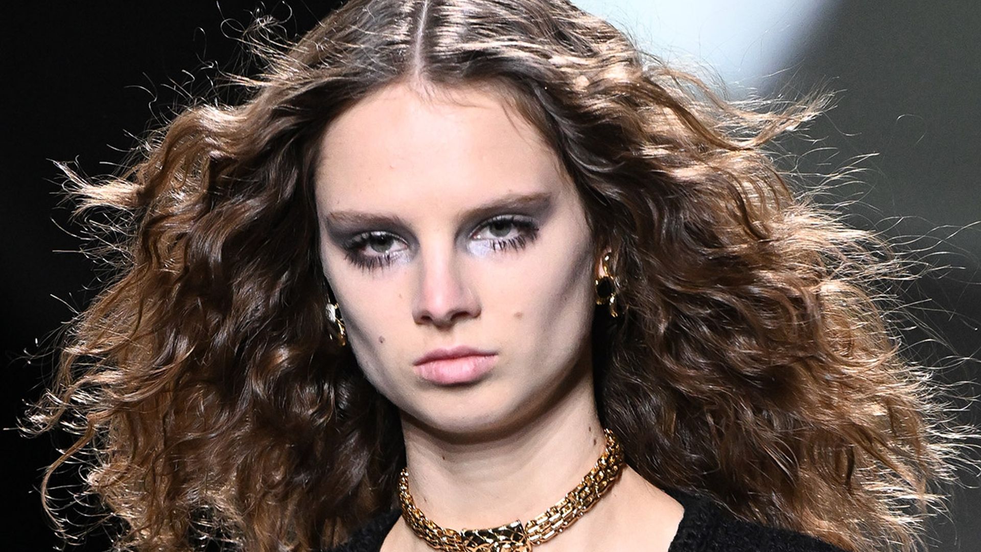 Chanel's Paris Fashion Week AW23 silver eyeshadow will literally take you 5  minutes