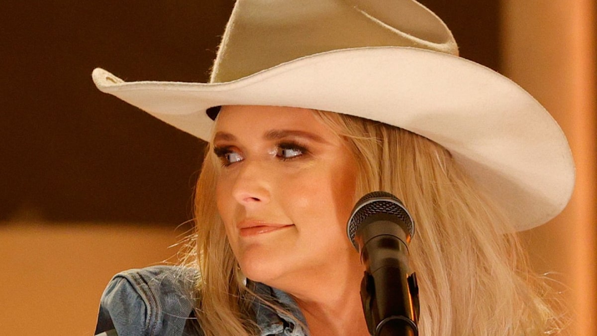 Miranda Lambert shows off stunning figure in waist cinching look | HELLO!