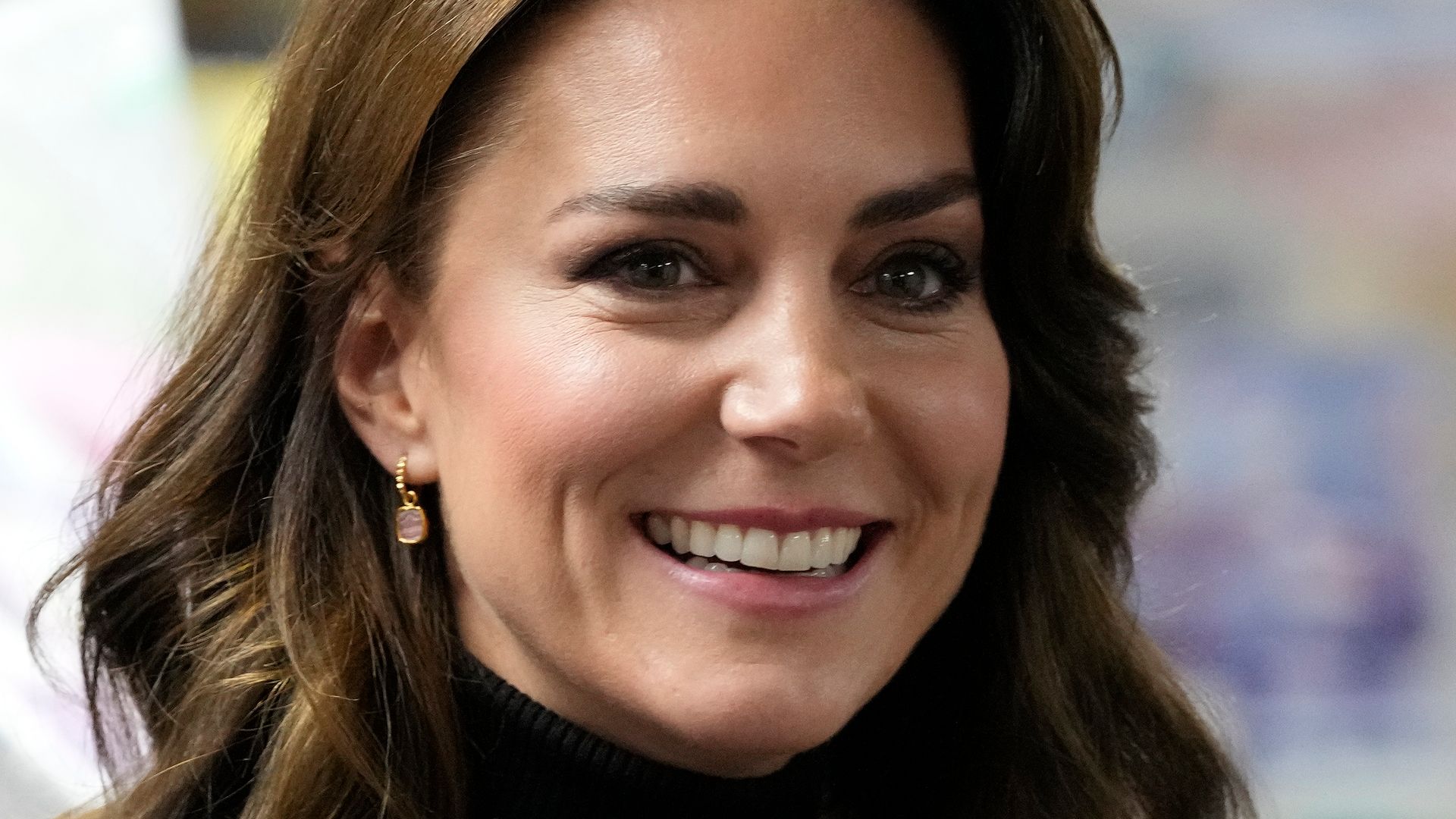 Kate Middleton wearing Missoma pyramid earrings