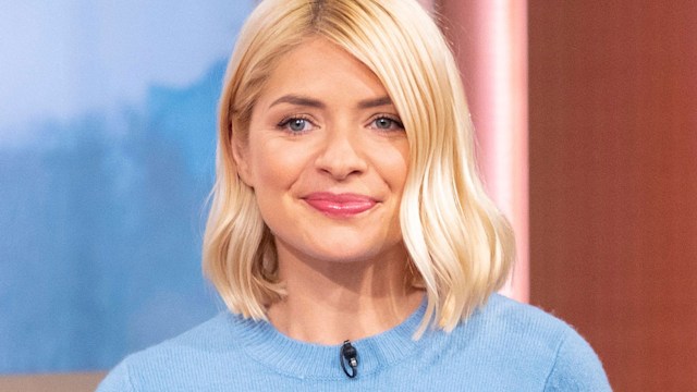 holly willoughby blue top this morning
