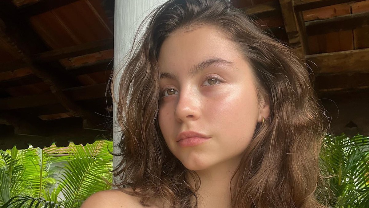 Michael Douglas Daughter Carys Wows On The Beach In Sun Soaked New Photo Hello