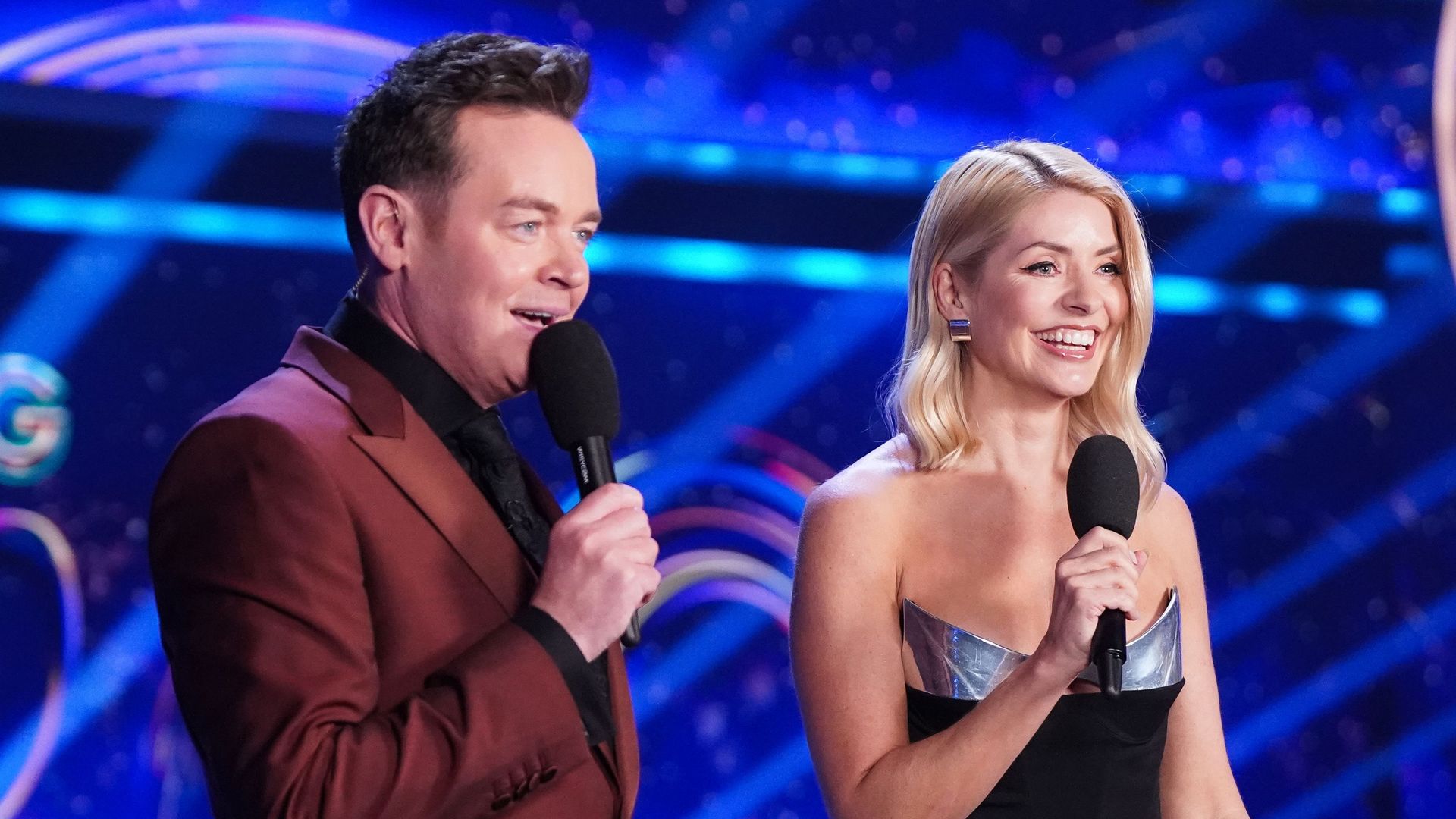 Dancing On Ice viewers spot Holly Willoughby and Stephen Mulhern’s ‘annoying’ habit