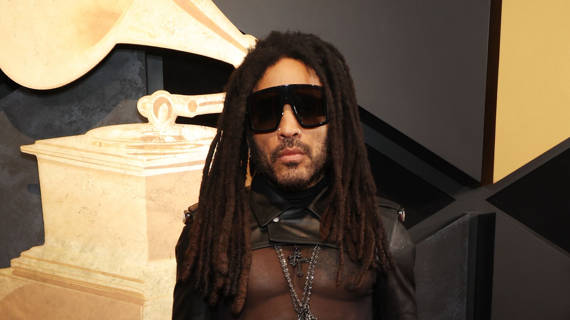 Lenny Kravitz, 59, wears skintight leather pants for intense workout ...