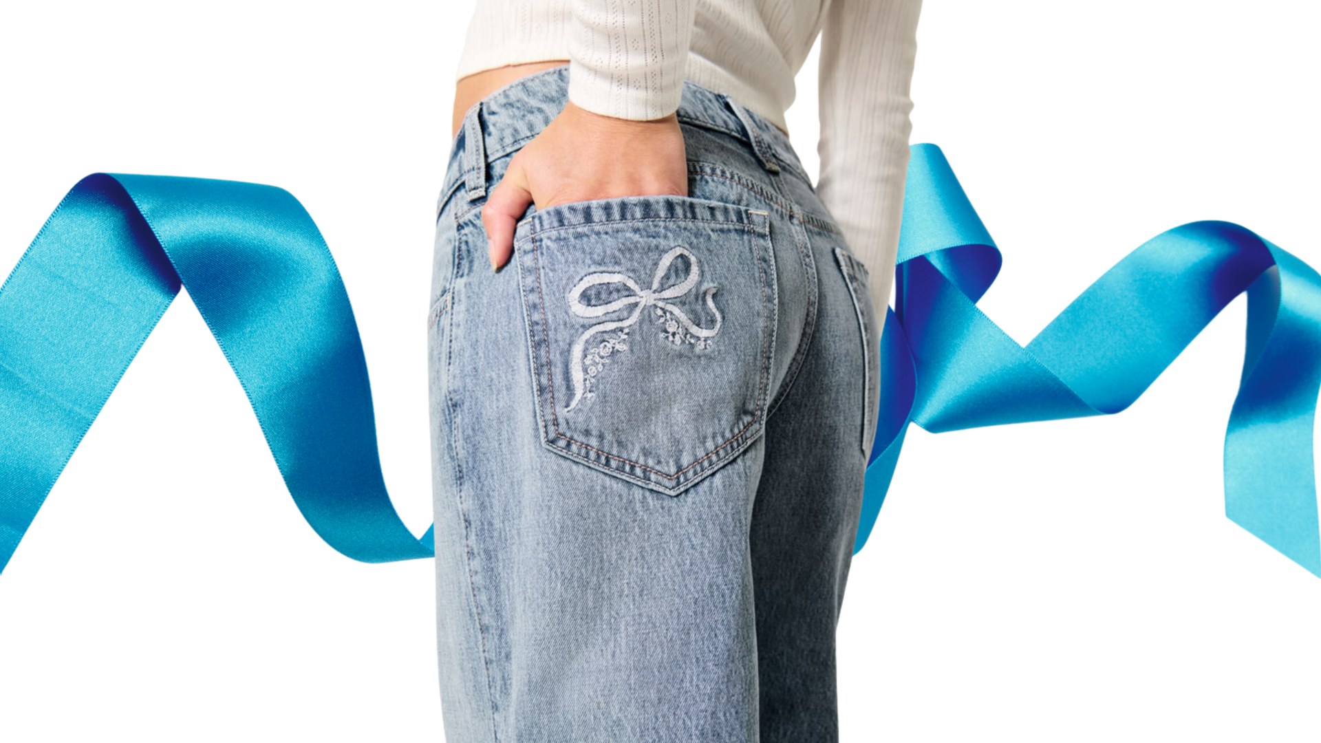 These ‘bow jeans’ from Hollister are going viral