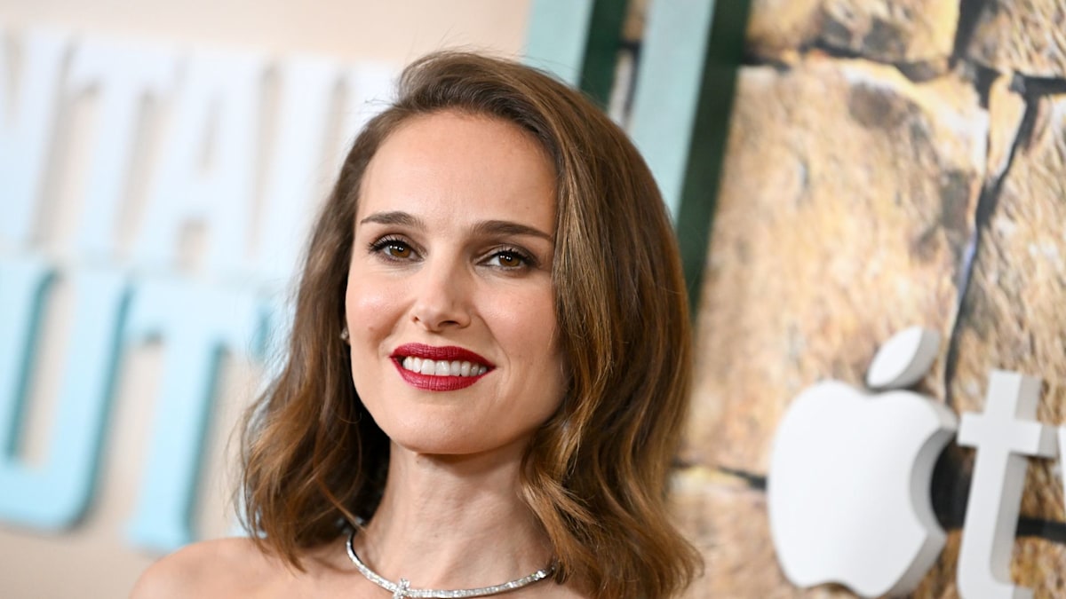 Natalie Portman's micro mini denim shorts are a wardrobe staple for summer