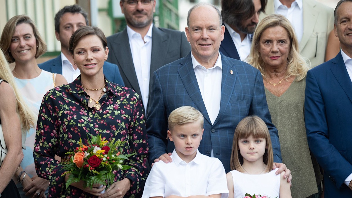 Princess Charlene returns to South Africa as Prince Albert is joined by ...