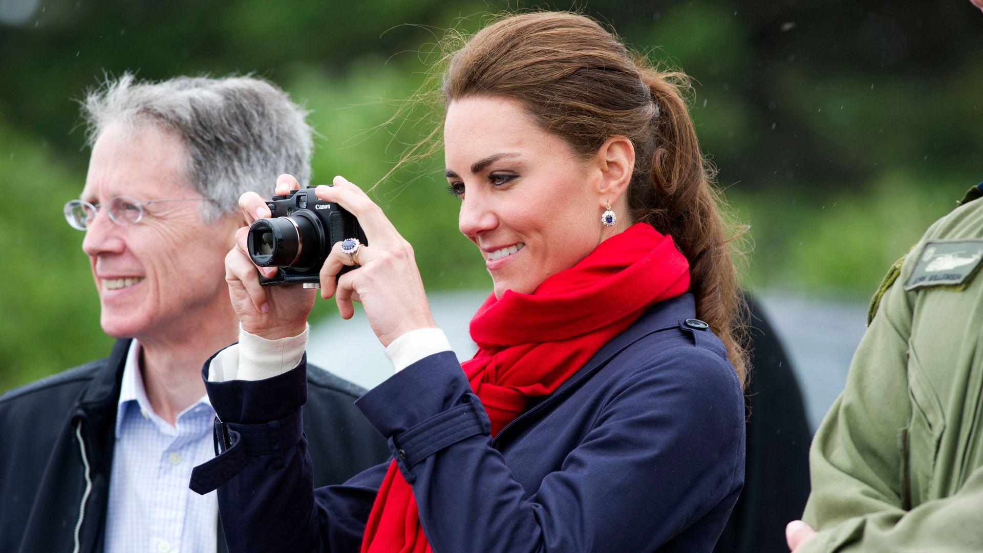 Kate Middleton taking photographs in Canada, 2011