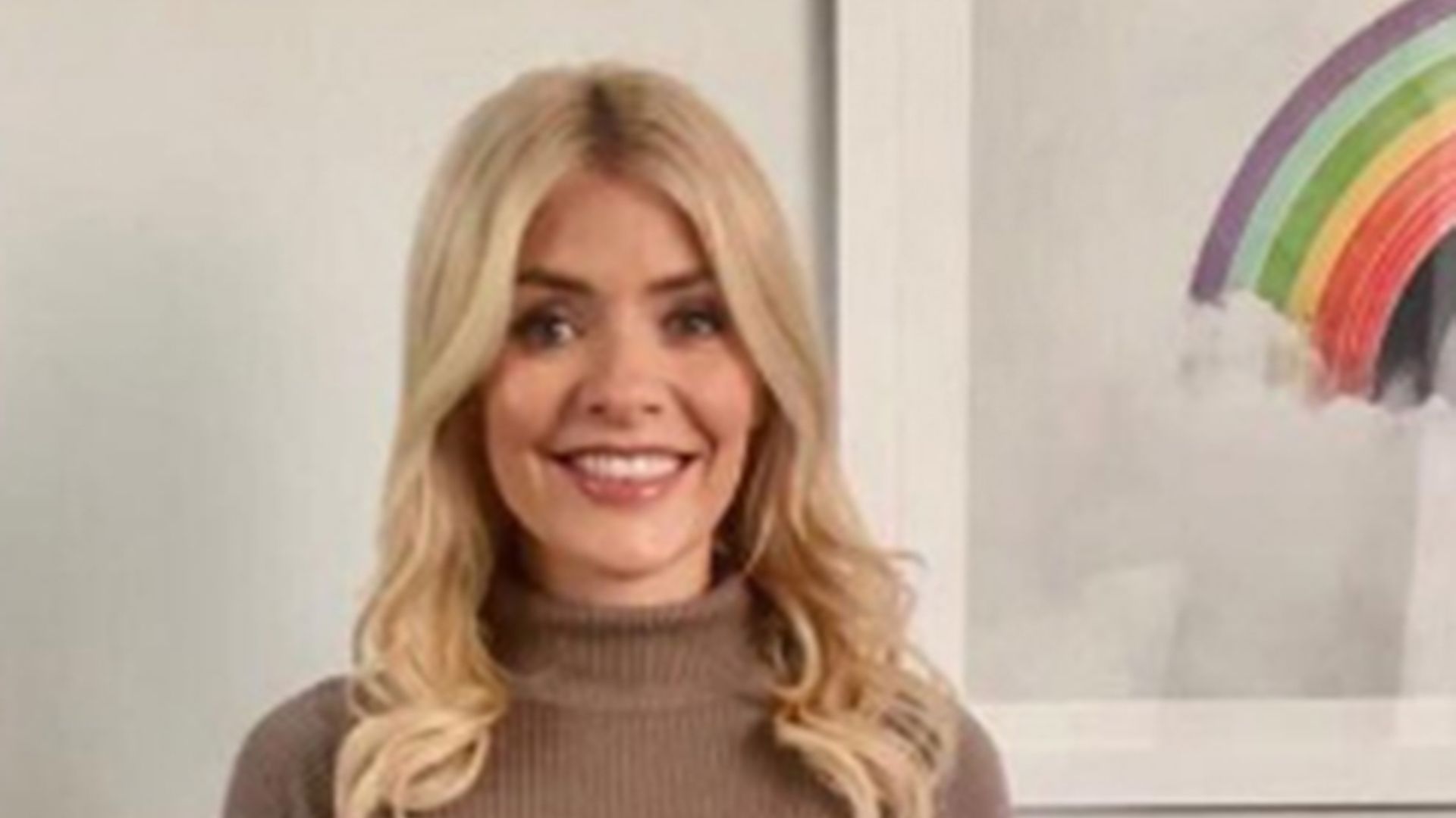 holly willoughby ghost skirt
