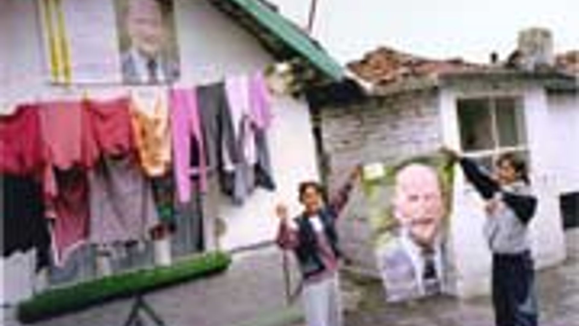 SIMEON II OF BULGARIA RETURNS TO POWER AS HIS NEW POLITICAL PARTY ...
