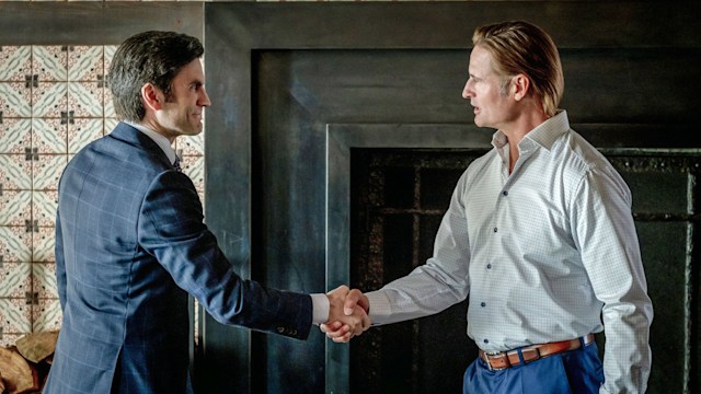Wes Bentley and Josh Holloway shaking hands in Yellowstone
