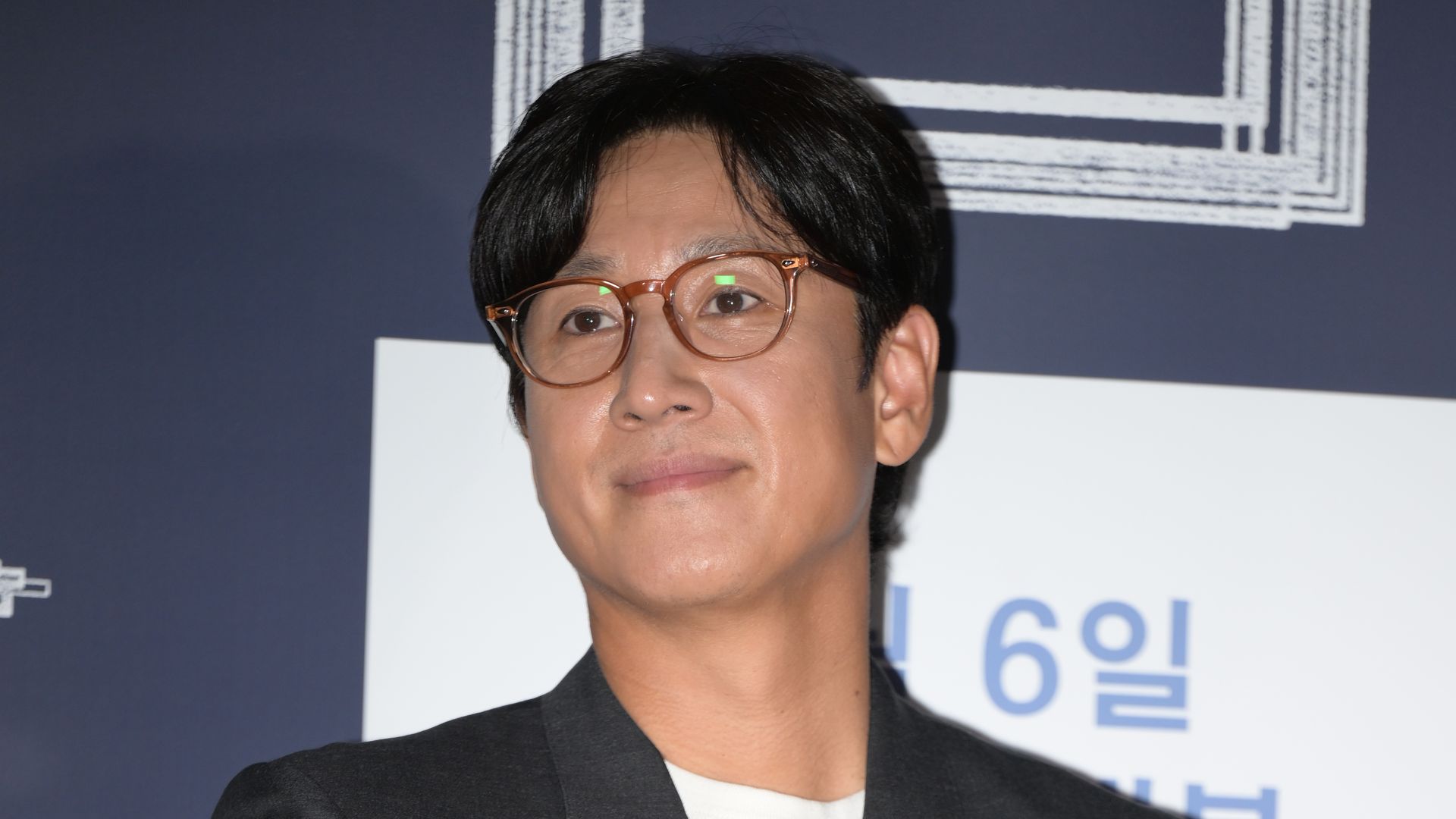 South Korean actor Lee Sun-kyun attends the VIP Premiere for a movie "Sleep" 